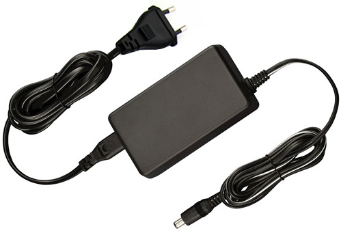 Педалі і блоки живлення / Блок живлення YAMAHA PA-300C