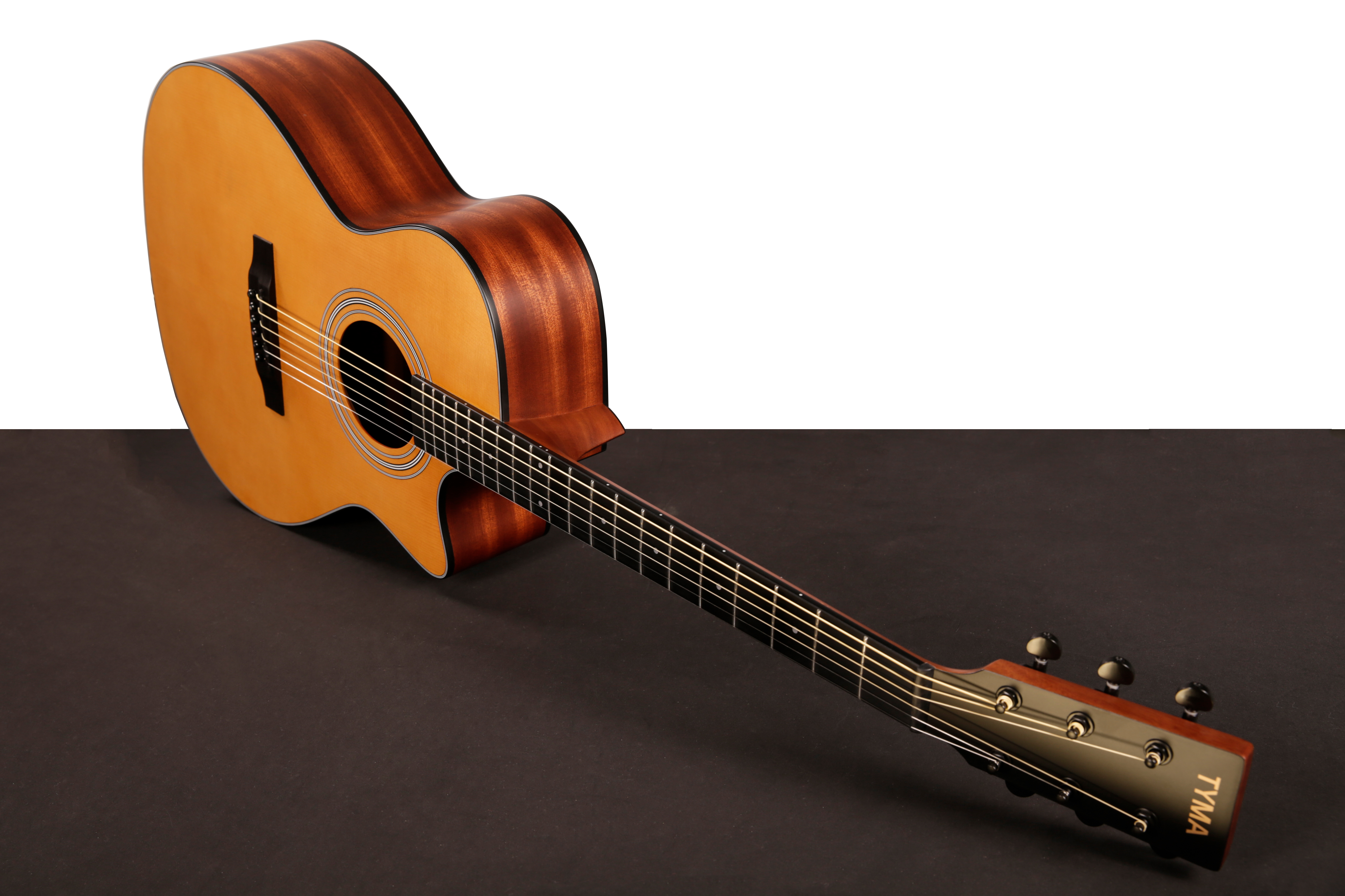 Акустичні гітари / Гітара акустична Tyma HG-60 YN